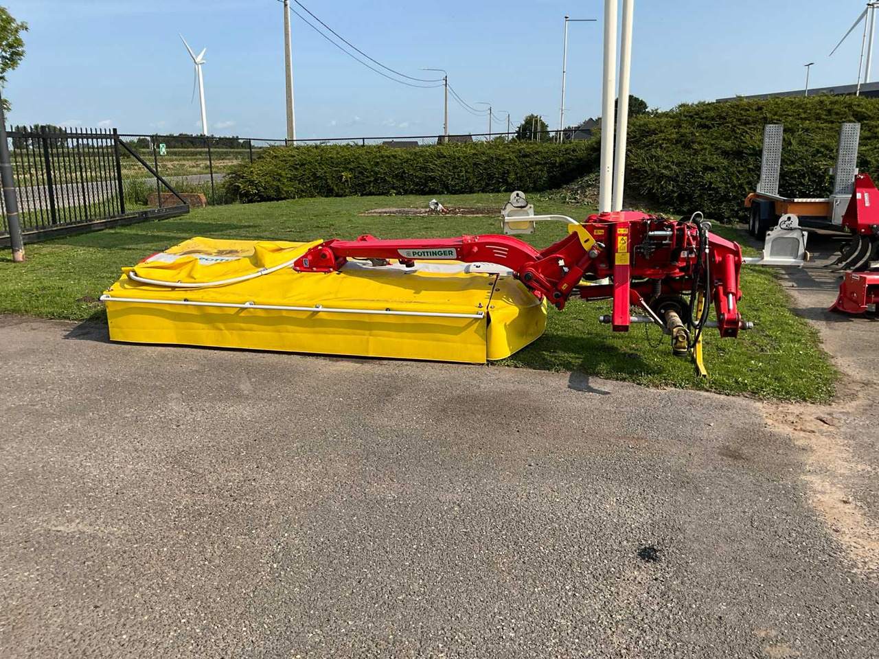 Pöttinger Novacat 352V - Klepelmaaier/ Mulcher: afbeelding 2 Pöttinger Novacat 352V - Klepelmaaier/ Mulcher: afbeelding 2