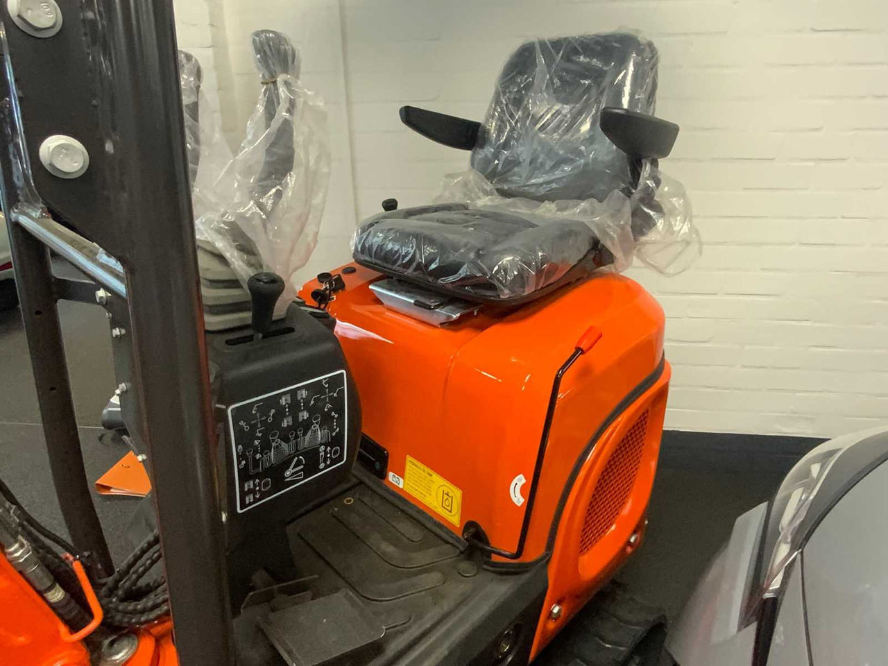 Powered-By-Kubota U105 - Minigraafmachine: afbeelding 4 Powered-By-Kubota U105 - Minigraafmachine: afbeelding 4