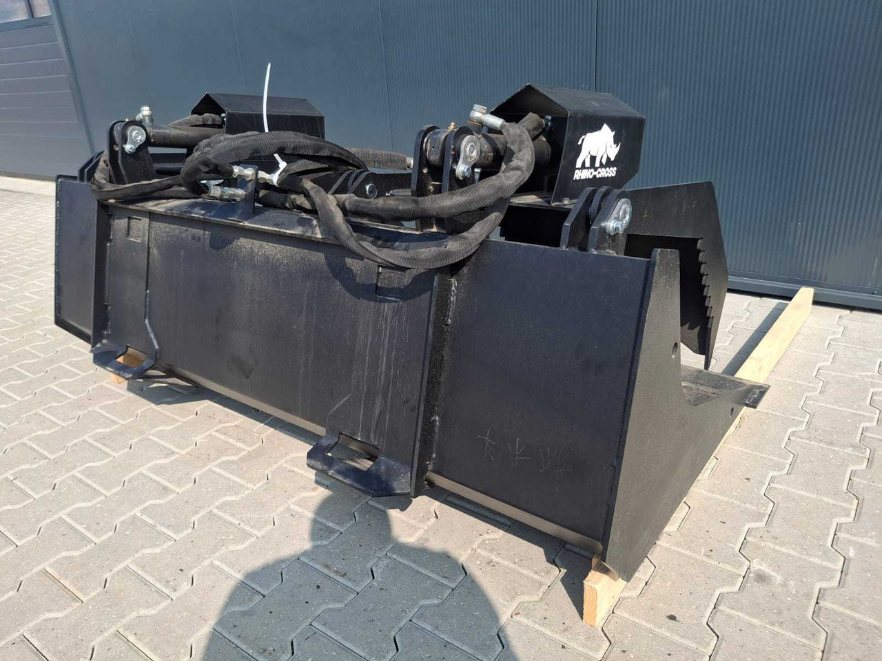 Rhino-cross 72 inch grapple Bucket - Grondbewerking toebehoor: afbeelding 2 Rhino-cross 72 inch grapple Bucket - Grondbewerking toebehoor: afbeelding 2