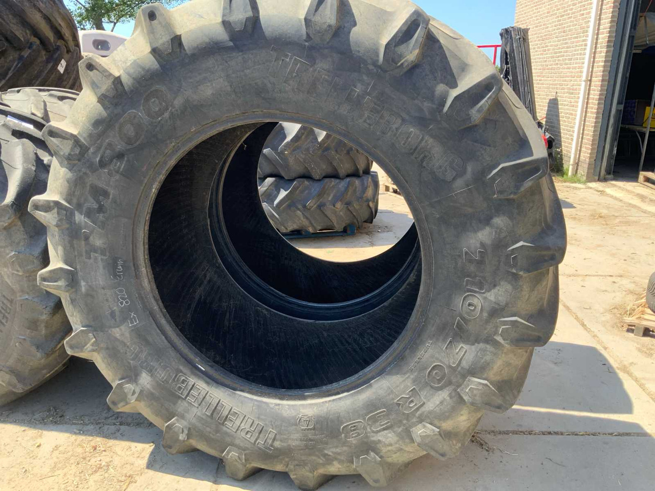 Trelleborg TM 800 - Banden en velgen voor Tractor: afbeelding 2 Trelleborg TM 800 - Banden en velgen voor Tractor: afbeelding 2