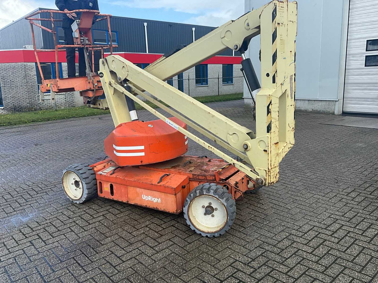 "Upright" AB38N - Hoogwerker: afbeelding 4 "Upright" AB38N - Hoogwerker: afbeelding 4