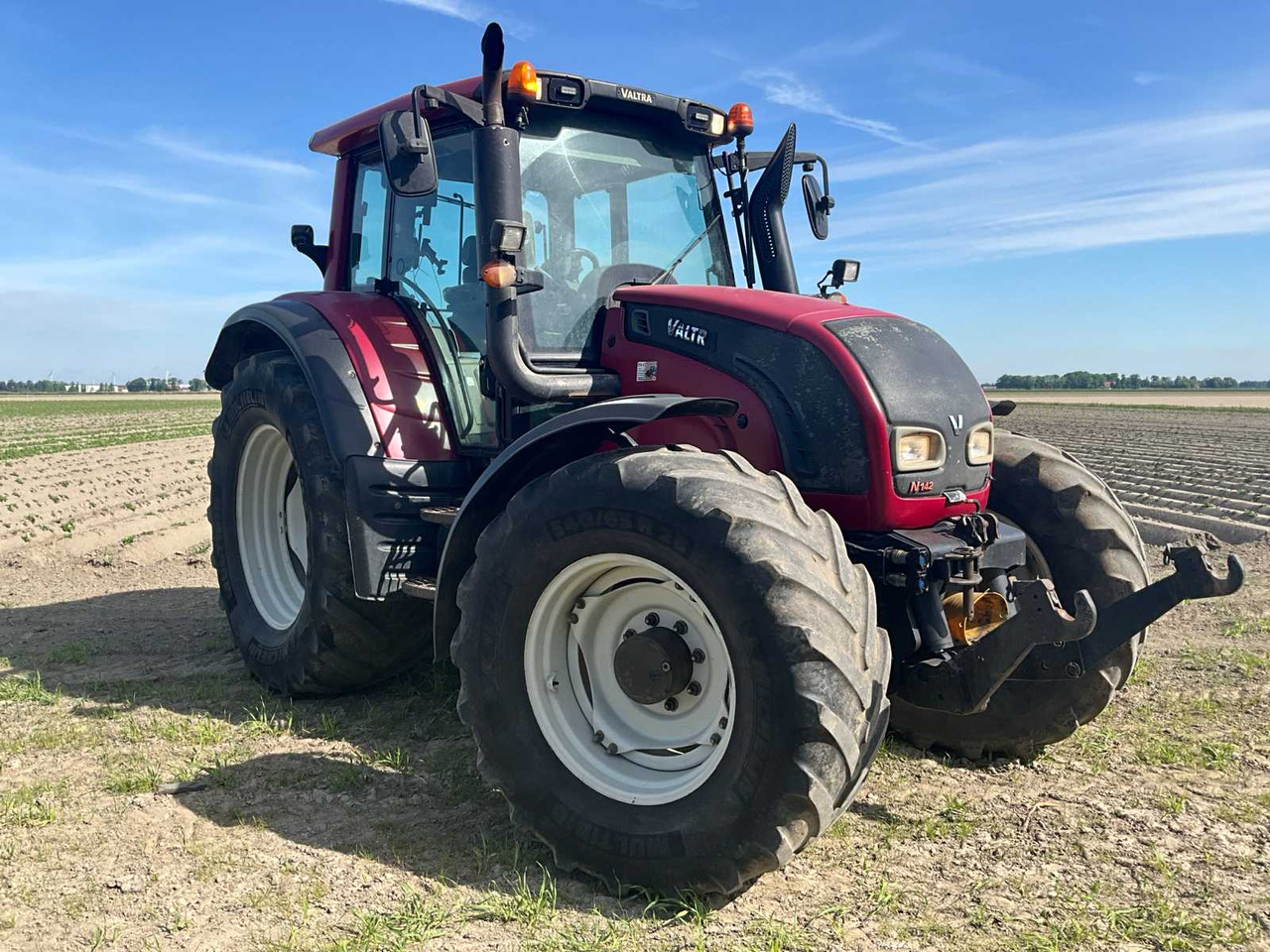 Valtra N142 - Tractor: afbeelding 4 Valtra N142 - Tractor: afbeelding 4