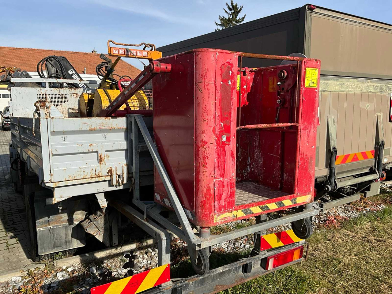 Vrachtwagen 1995 IVECO 120 E 15 TRUCK WITH CRANE AND ACCESSORIES: afbeelding 6 Vrachtwagen 1995 IVECO 120 E 15 TRUCK WITH CRANE AND ACCESSORIES: afbeelding 6