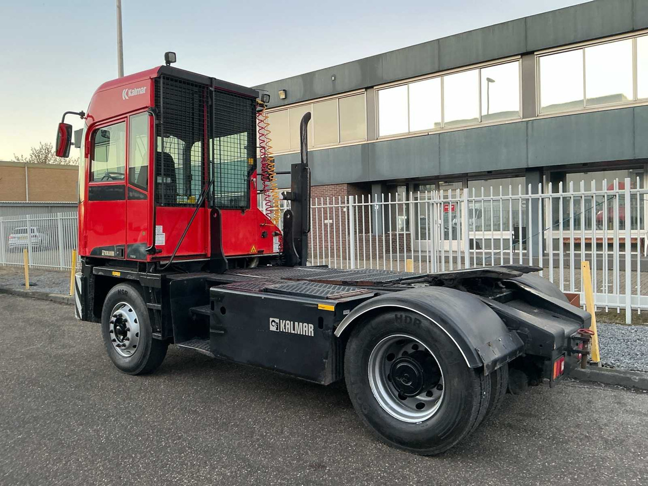 2012 KALMAR TT612D TERMINAL TRUCK - Vrachtwagen: afbeelding 4 2012 KALMAR TT612D TERMINAL TRUCK - Vrachtwagen: afbeelding 4