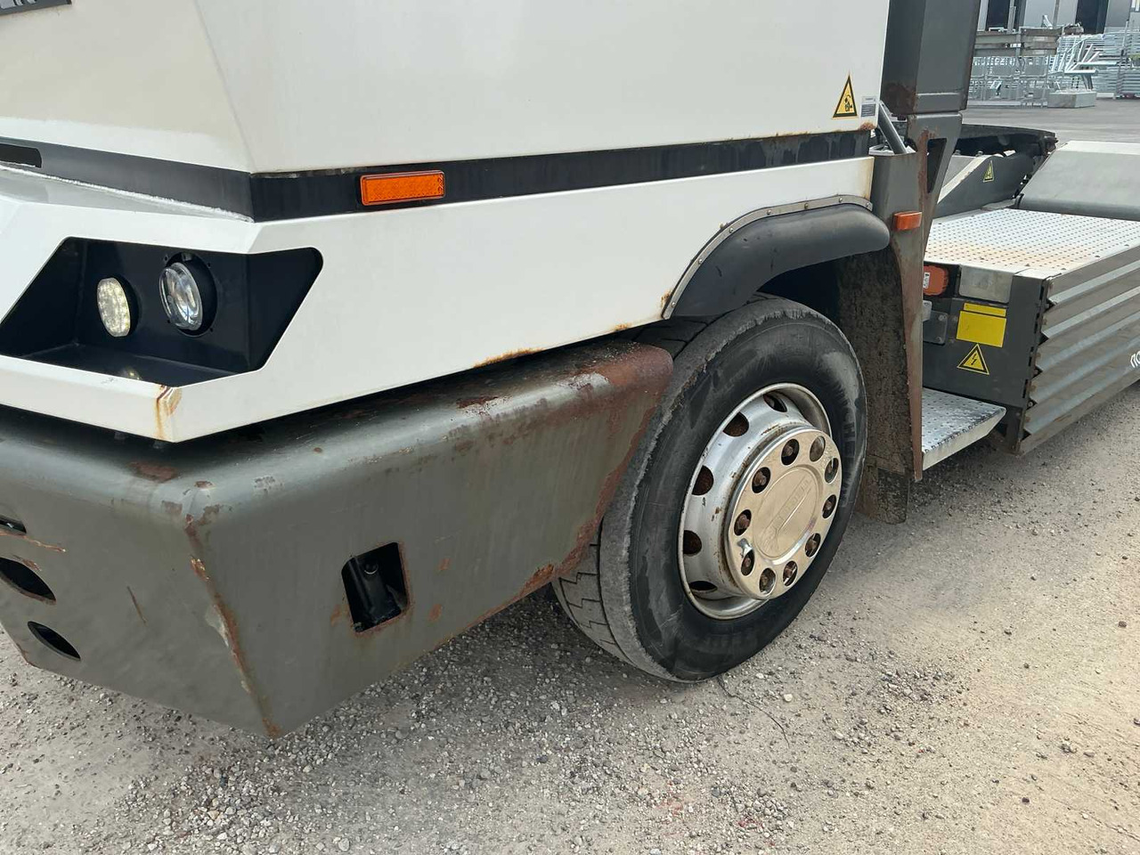 2015 TERBERG YT202-EU ELECTRIC TERMINAL TRACTOR - Vrachtwagen: afbeelding 5 2015 TERBERG YT202-EU ELECTRIC TERMINAL TRACTOR - Vrachtwagen: afbeelding 5