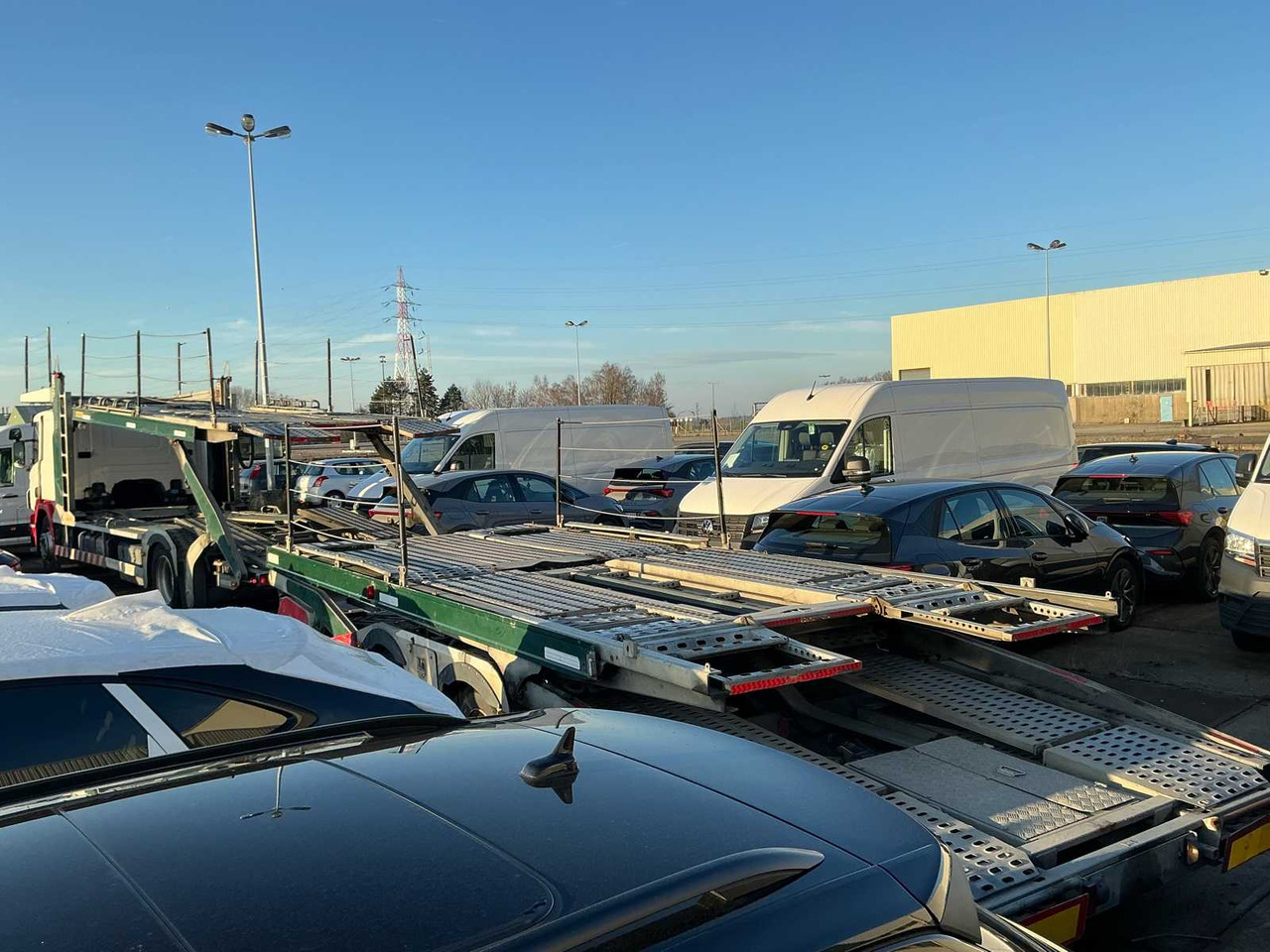 2016 SCANIA P410 CAR TRANSPORTER TRUCK - Vrachtwagen: afbeelding 2 2016 SCANIA P410 CAR TRANSPORTER TRUCK - Vrachtwagen: afbeelding 2