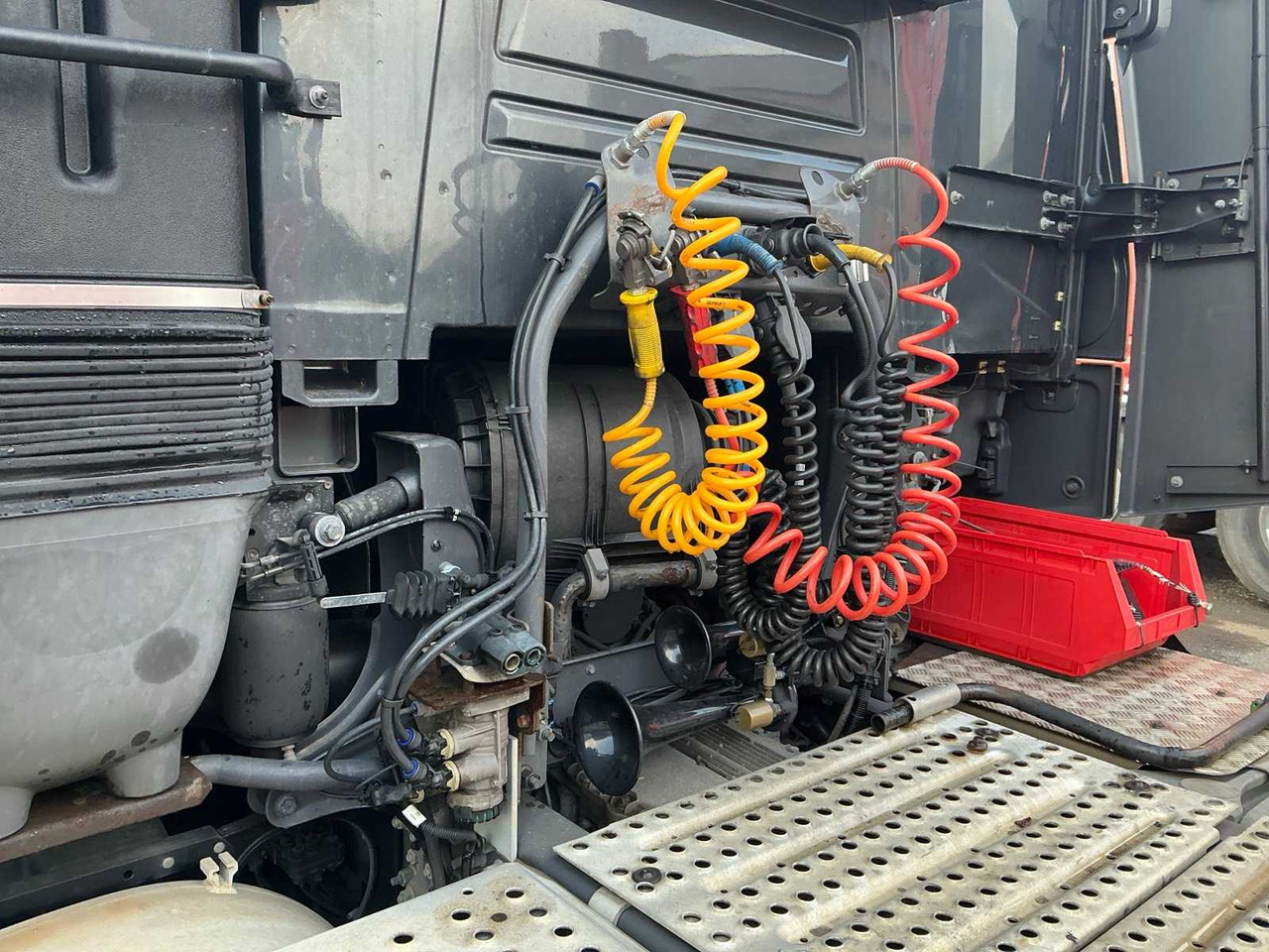 Vrachtwagen 2017 RENAULT T480 COMFORT THD001 HIGH EDITION TRACTOR RENAULT T480 COMFORT: afbeelding 9 Vrachtwagen 2017 RENAULT T480 COMFORT THD001 HIGH EDITION TRACTOR RENAULT T480 COMFORT: afbeelding 9