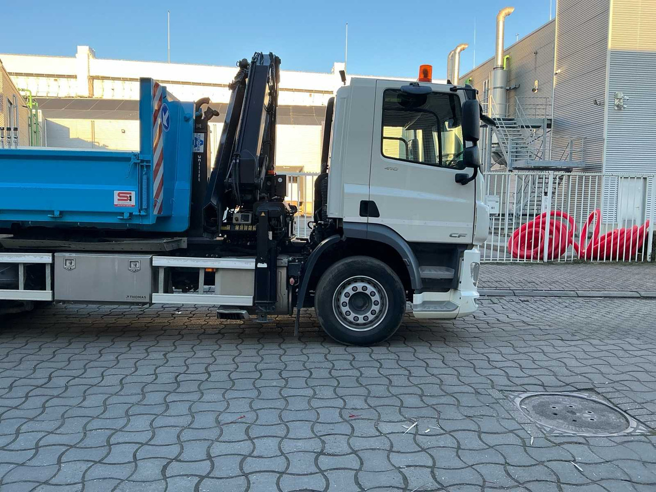 2020 DAF CF 410 FAN TRUCK + HOOK LIFT + LOADING CRANE + CONTAINER - Vrachtwagen: afbeelding 5 2020 DAF CF 410 FAN TRUCK + HOOK LIFT + LOADING CRANE + CONTAINER - Vrachtwagen: afbeelding 5