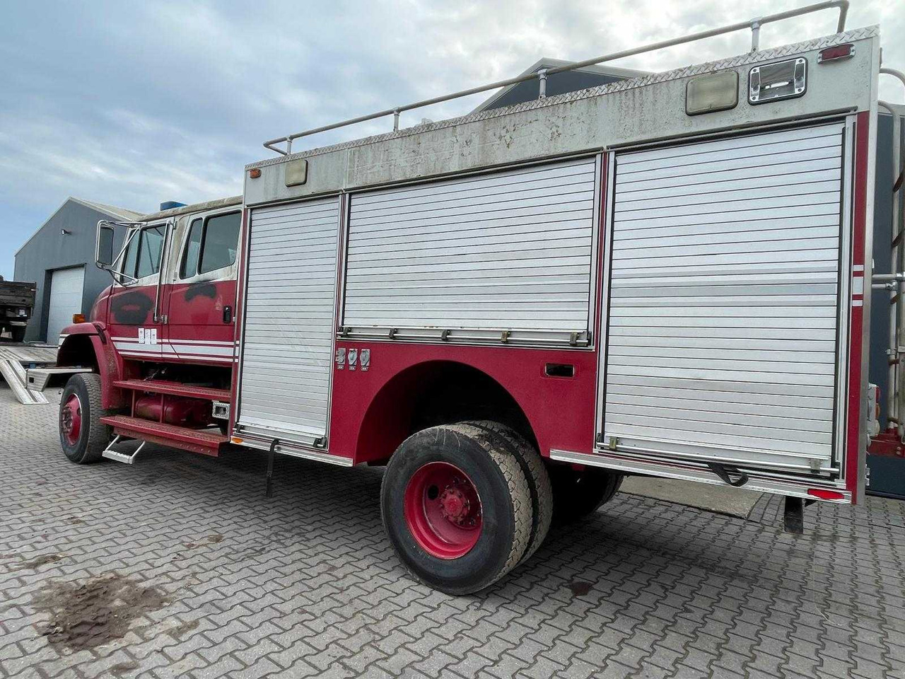 FREIGHLINER 4X4 - TRUCK FIRE TRUCK - Vrachtwagen: afbeelding 2 FREIGHLINER 4X4 - TRUCK FIRE TRUCK - Vrachtwagen: afbeelding 2