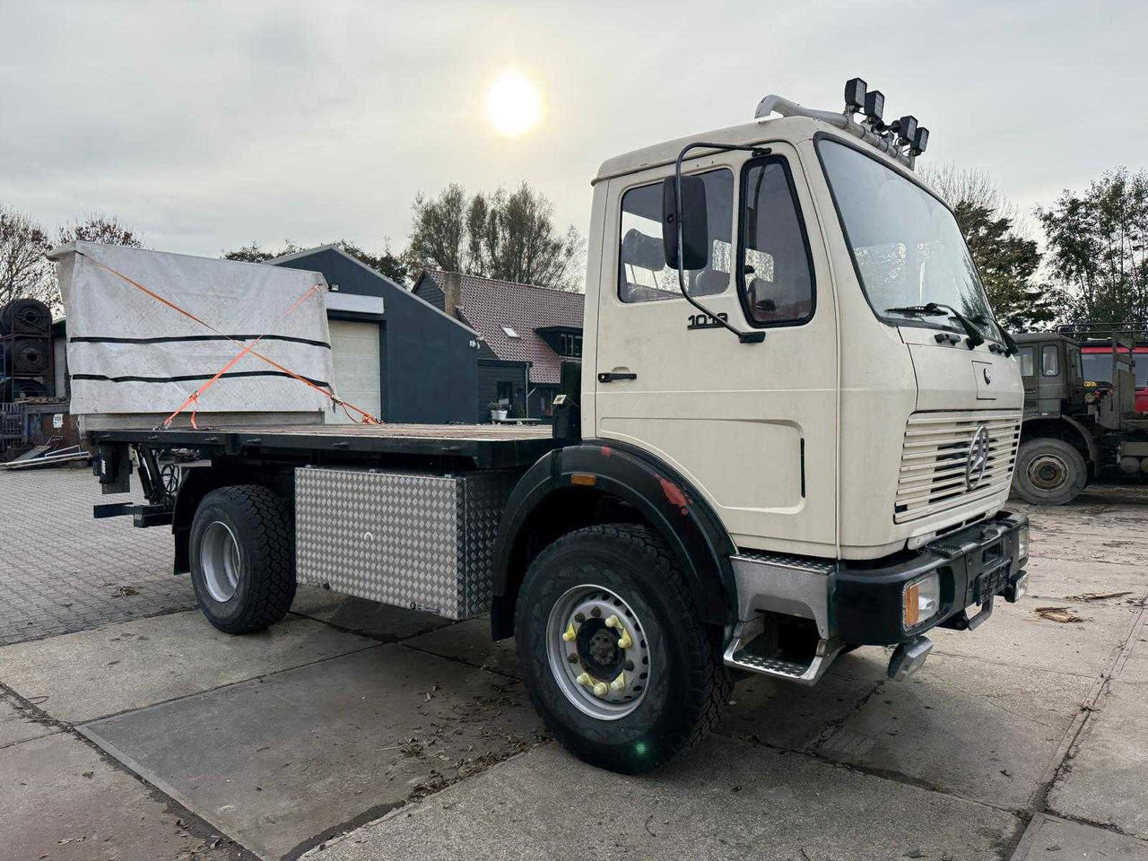MERCEDES - 1019 - TRUCK - Vrachtwagen: afbeelding 2 MERCEDES - 1019 - TRUCK - Vrachtwagen: afbeelding 2