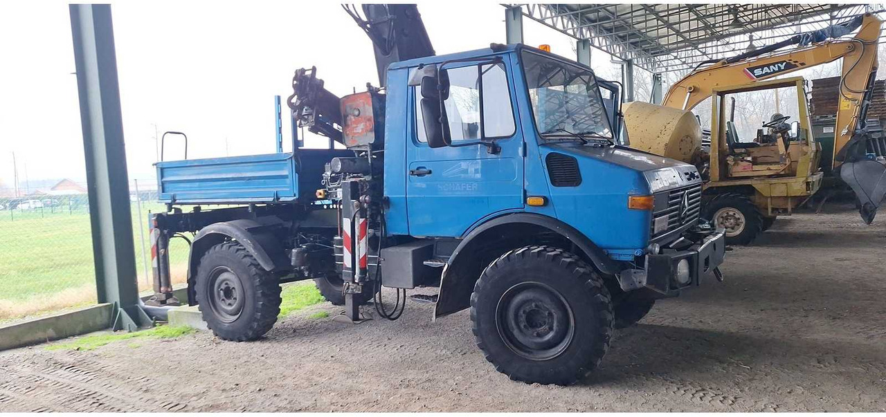 UNIMOG - 427-U1250 - TRUCK - 1992 - Vrachtwagen: afbeelding 1 UNIMOG - 427-U1250 - TRUCK - 1992 - Vrachtwagen: afbeelding 1
