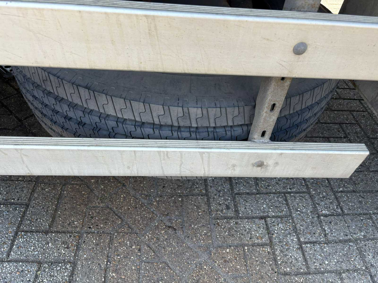 Vrachtwagen VOLVO - FM 9 COOLING 260 - TRUCK: afbeelding 9 Vrachtwagen VOLVO - FM 9 COOLING 260 - TRUCK: afbeelding 9