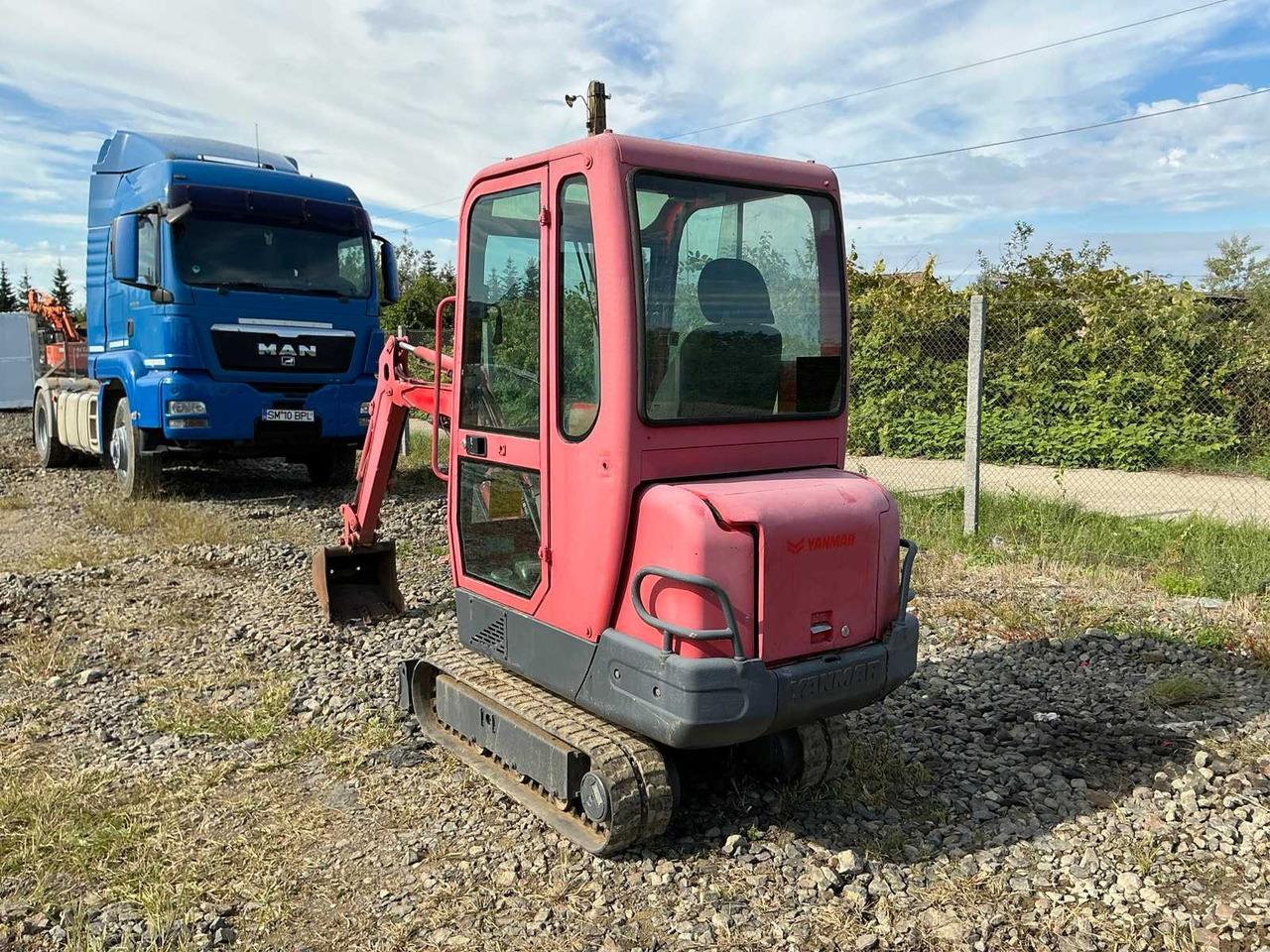 Yanmar B15 - 3 - Minigraafmachine: afbeelding 4 Yanmar B15 - 3 - Minigraafmachine: afbeelding 4