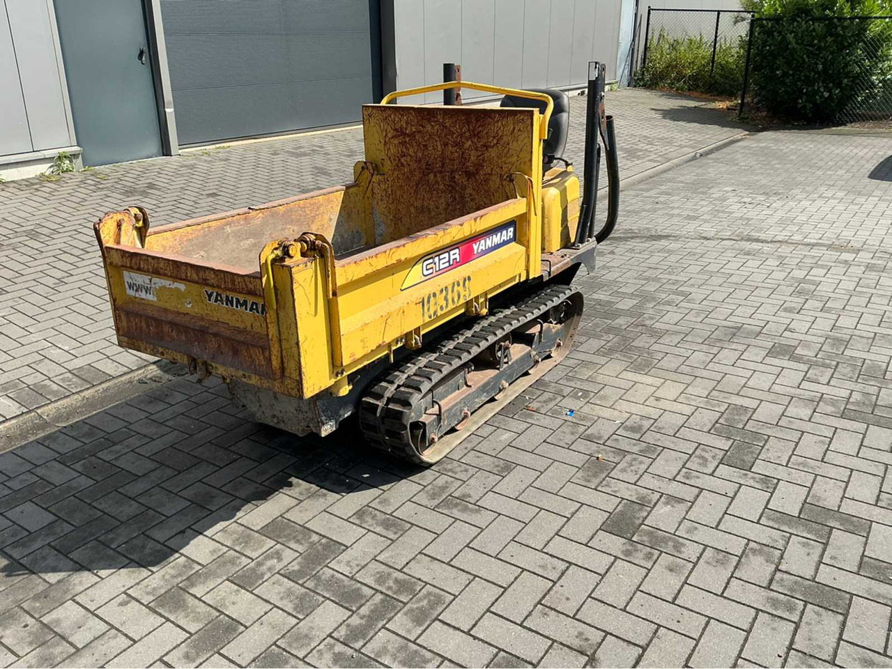 Yanmar C12R - Kiepwagen: afbeelding 1 Yanmar C12R - Kiepwagen: afbeelding 1