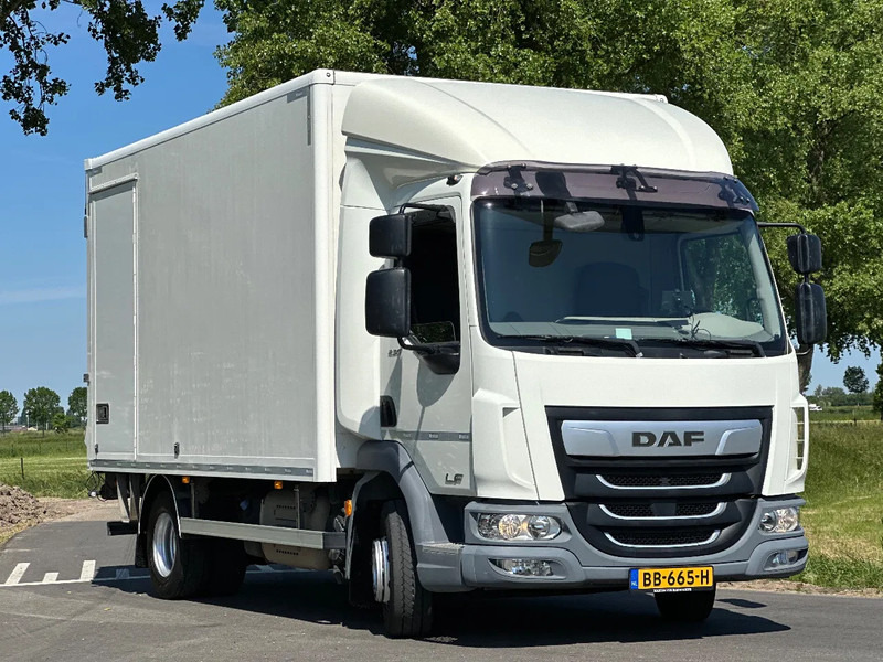 DAF LF 230 LF230.12 EURO6. 61797km!! 440x244x228 Bakwagen met Laadklep. als in NIEUWSTAAT!! - Bakwagen: afbeelding 2 DAF LF 230 LF230.12 EURO6. 61797km!! 440x244x228 Bakwagen met Laadklep. als in NIEUWSTAAT!! - Bakwagen: afbeelding 2