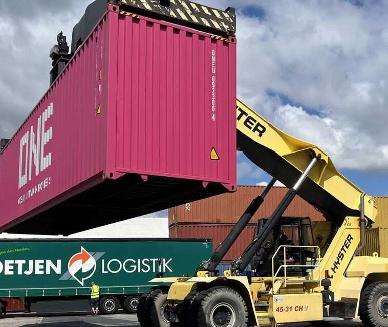 Hyster RS45-31CH - Reach stacker: afbeelding 1 Hyster RS45-31CH - Reach stacker: afbeelding 1