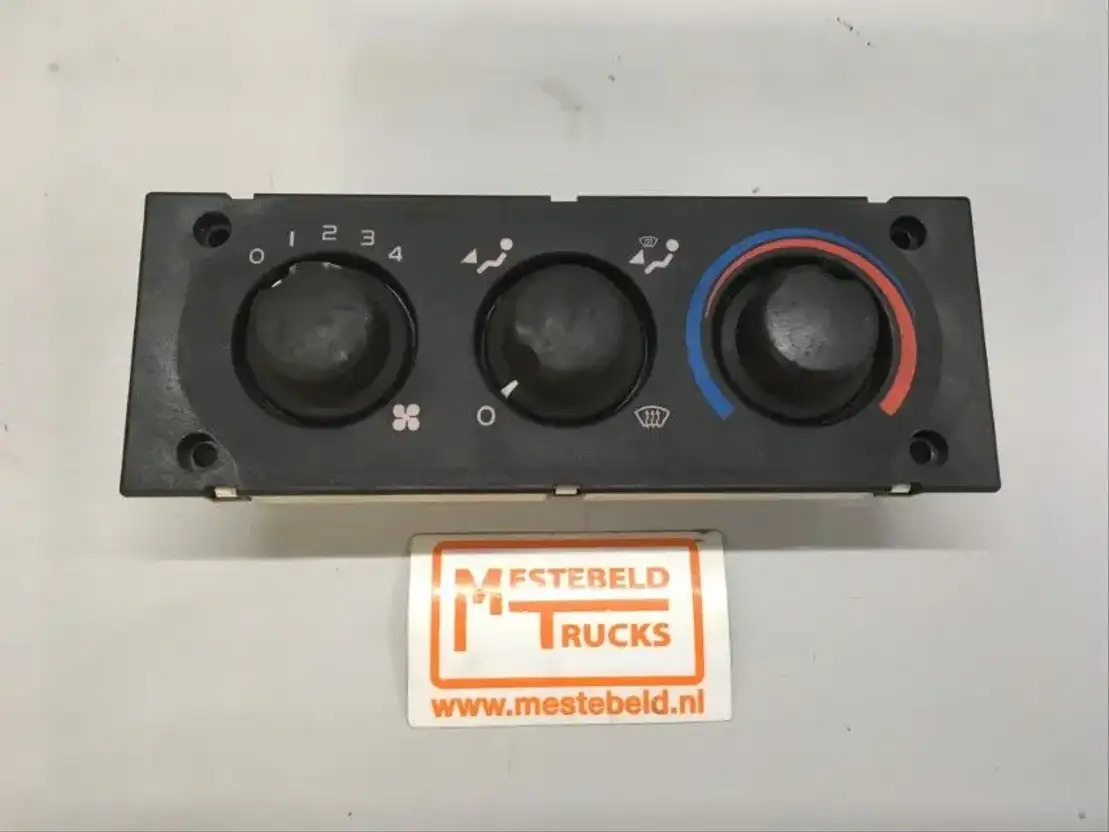 DAF Kachelbediening - Cabine en interieur voor Vrachtwagen: afbeelding 1 DAF Kachelbediening - Cabine en interieur voor Vrachtwagen: afbeelding 1