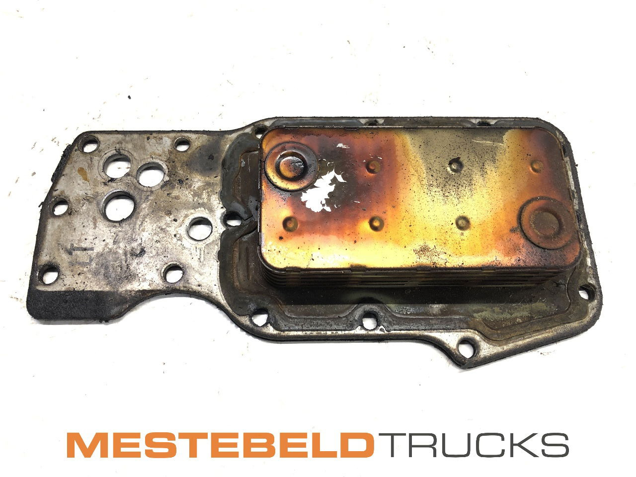DAF Motoroliekoeler - Motor voor Vrachtwagen: afbeelding 1 DAF Motoroliekoeler - Motor voor Vrachtwagen: afbeelding 1