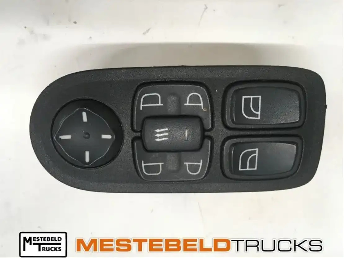 DAF Portiermodule - Elektrisch systeem voor Vrachtwagen: afbeelding 1 DAF Portiermodule - Elektrisch systeem voor Vrachtwagen: afbeelding 1