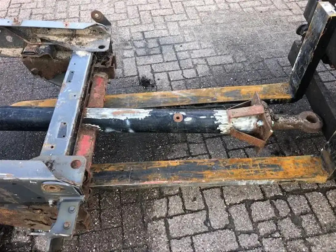 Diversen DIV. Onderstel - Frame/ Chassis voor Vrachtwagen: afbeelding 3 Diversen DIV. Onderstel - Frame/ Chassis voor Vrachtwagen: afbeelding 3