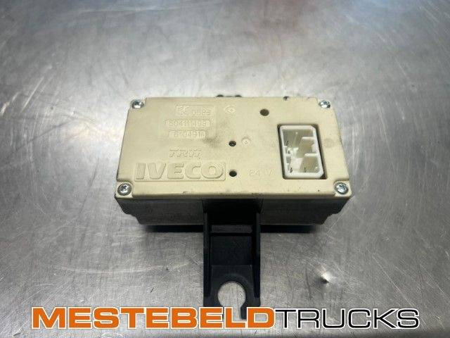 Iveco Deurvergrendeling regeleenheid - Elektrisch systeem voor Vrachtwagen: afbeelding 1 Iveco Deurvergrendeling regeleenheid - Elektrisch systeem voor Vrachtwagen: afbeelding 1