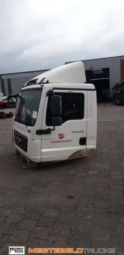 MAN Cabine TGL 12.220 - Cabine voor Vrachtwagen: afbeelding 1 MAN Cabine TGL 12.220 - Cabine voor Vrachtwagen: afbeelding 1