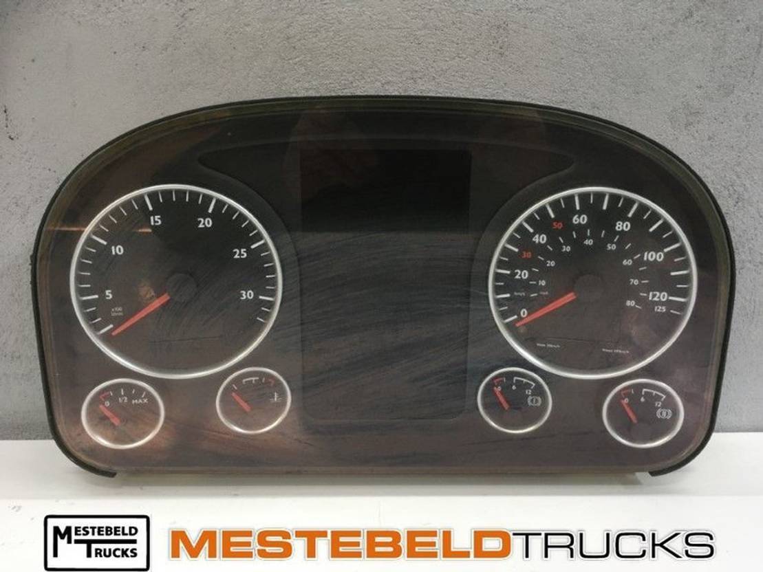 MAN Instrumentenpaneel - Instrumentenpaneel voor Vrachtwagen: afbeelding 1 MAN Instrumentenpaneel - Instrumentenpaneel voor Vrachtwagen: afbeelding 1
