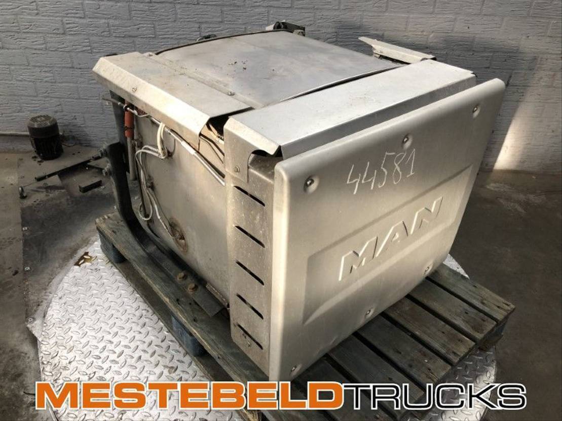 MAN Katalysator - Geluiddemper/ Uitlaatsysteem voor Vrachtwagen: afbeelding 1 MAN Katalysator - Geluiddemper/ Uitlaatsysteem voor Vrachtwagen: afbeelding 1