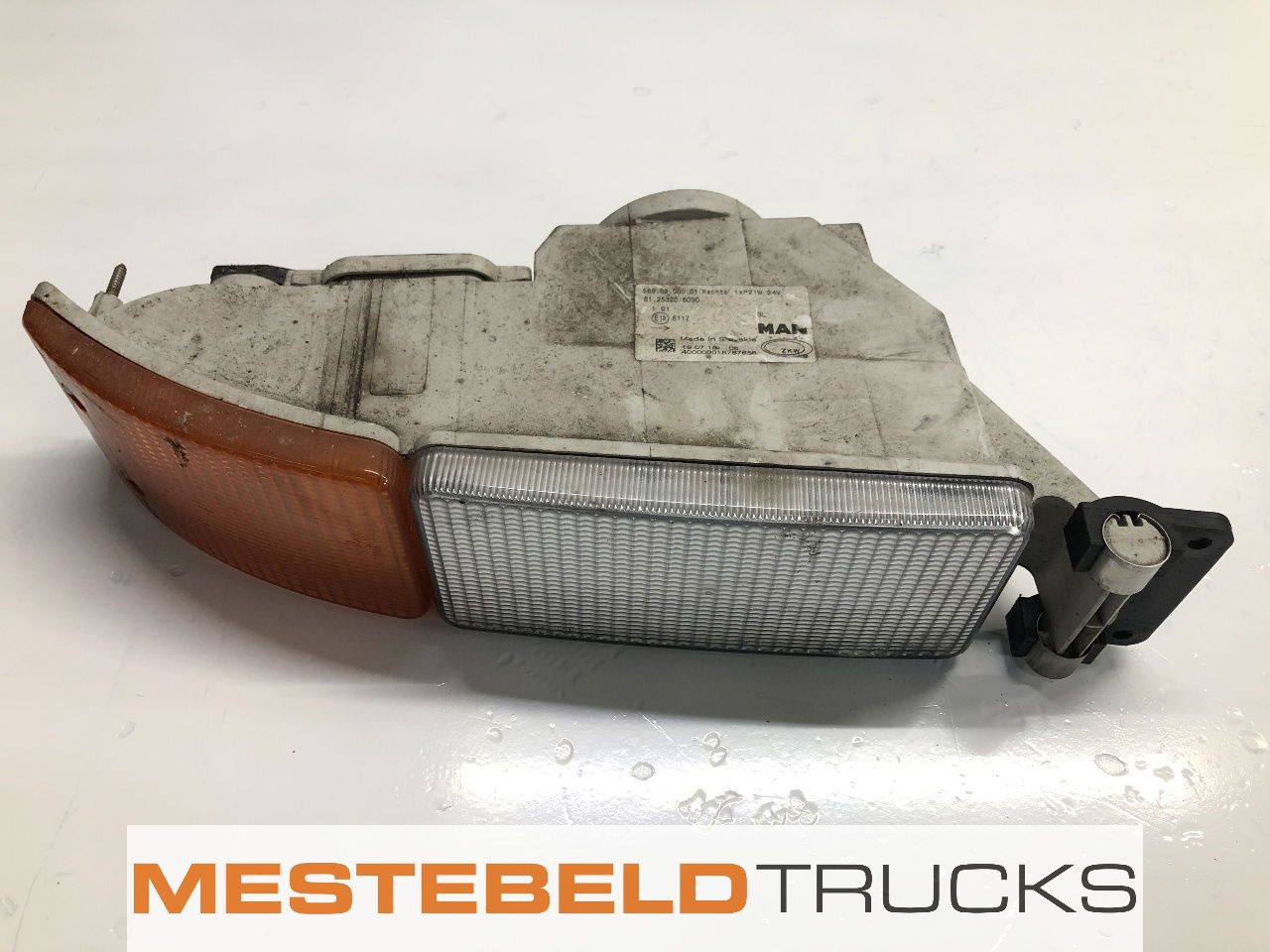MAN Knipperlicht TGL-TGM - Elektrisch systeem voor Vrachtwagen: afbeelding 1 MAN Knipperlicht TGL-TGM - Elektrisch systeem voor Vrachtwagen: afbeelding 1