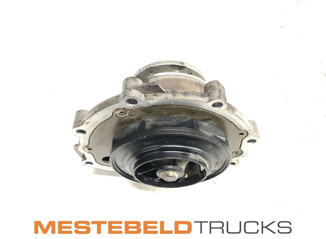 MAN Waterpomp D2676 LF46 - Motor en onderdelen voor Vrachtwagen: afbeelding 1 MAN Waterpomp D2676 LF46 - Motor en onderdelen voor Vrachtwagen: afbeelding 1
