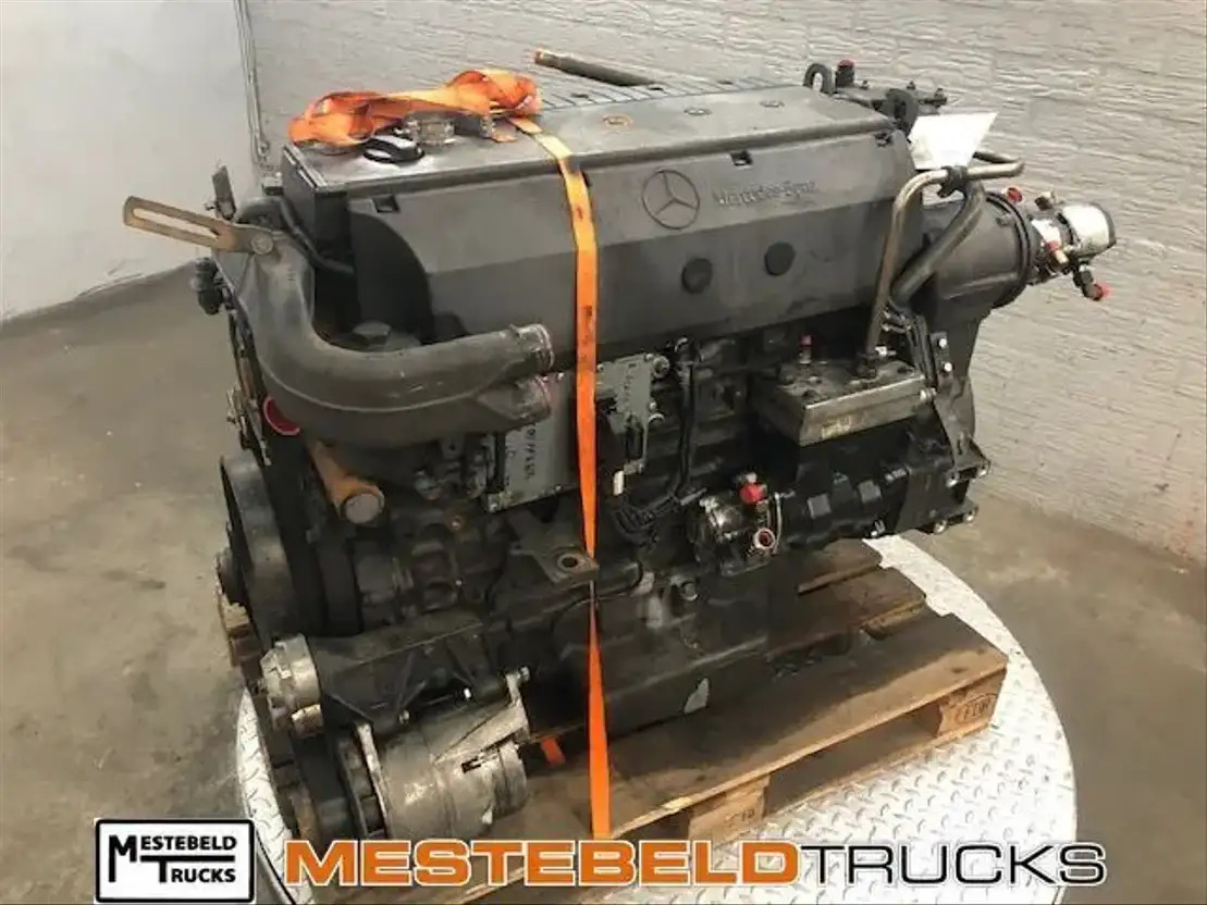 Mercedes-Benz 401320040 - Motor voor Vrachtwagen: afbeelding 1 Mercedes-Benz 401320040 - Motor voor Vrachtwagen: afbeelding 1