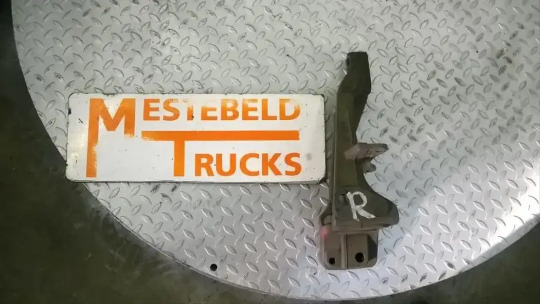 Mercedes-Benz Cabinesteun rechts - Frame/ Chassis voor Vrachtwagen: afbeelding 1 Mercedes-Benz Cabinesteun rechts - Frame/ Chassis voor Vrachtwagen: afbeelding 1