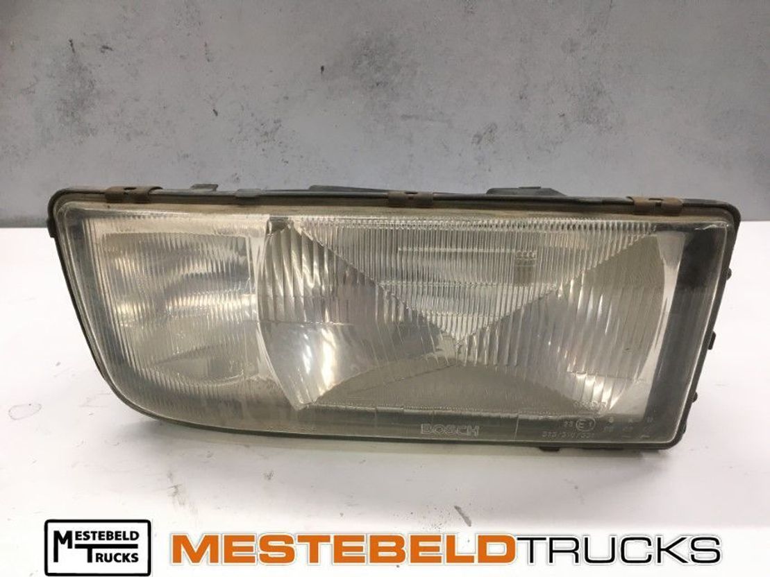 Mercedes-Benz Koplamp rechts - Koplamp voor Vrachtwagen: afbeelding 1 Mercedes-Benz Koplamp rechts - Koplamp voor Vrachtwagen: afbeelding 1
