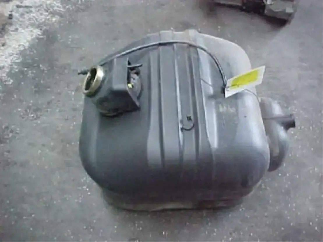 Mercedes-Benz MB 815 Atego Brandstoftank  - Frame/ Chassis voor Vrachtwagen: afbeelding 1 Mercedes-Benz MB 815 Atego Brandstoftank  - Frame/ Chassis voor Vrachtwagen: afbeelding 1