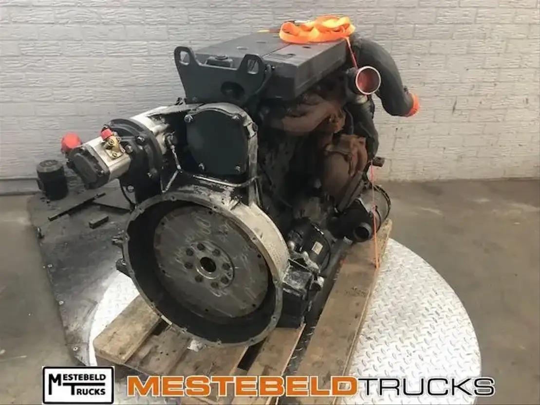 Mercedes-Benz Motor OM 906 LA II/2  - Motor voor Vrachtwagen: afbeelding 3 Mercedes-Benz Motor OM 906 LA II/2  - Motor voor Vrachtwagen: afbeelding 3