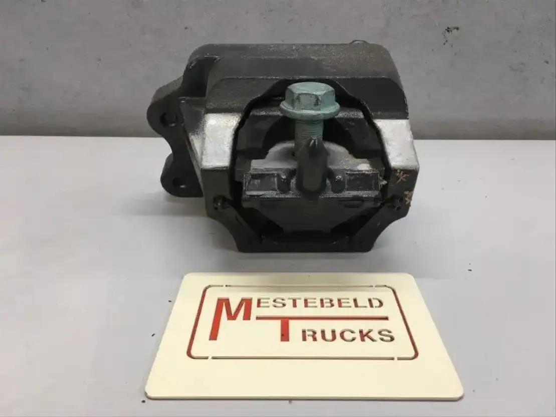 Mercedes-Benz Motorsteun - Frame/ Chassis voor Vrachtwagen: afbeelding 1 Mercedes-Benz Motorsteun - Frame/ Chassis voor Vrachtwagen: afbeelding 1