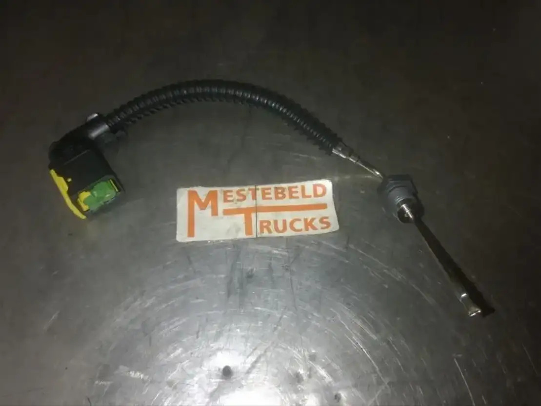 Mercedes-Benz Temperatruursensor Katalysator - Elektrisch systeem voor Vrachtwagen: afbeelding 1 Mercedes-Benz Temperatruursensor Katalysator - Elektrisch systeem voor Vrachtwagen: afbeelding 1