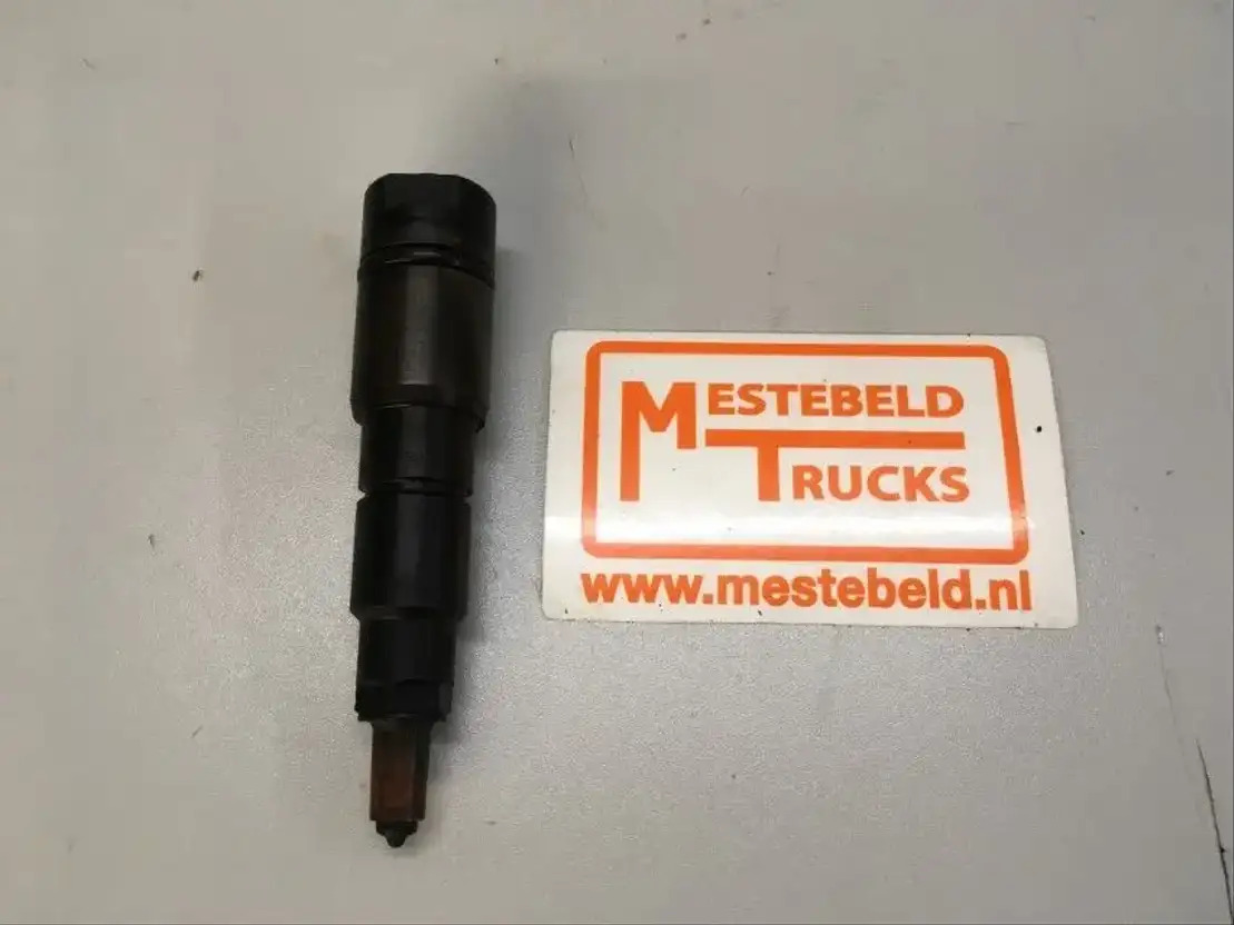 Mercedes-Benz Verstuiver - Injector voor Vrachtwagen: afbeelding 1 Mercedes-Benz Verstuiver - Injector voor Vrachtwagen: afbeelding 1