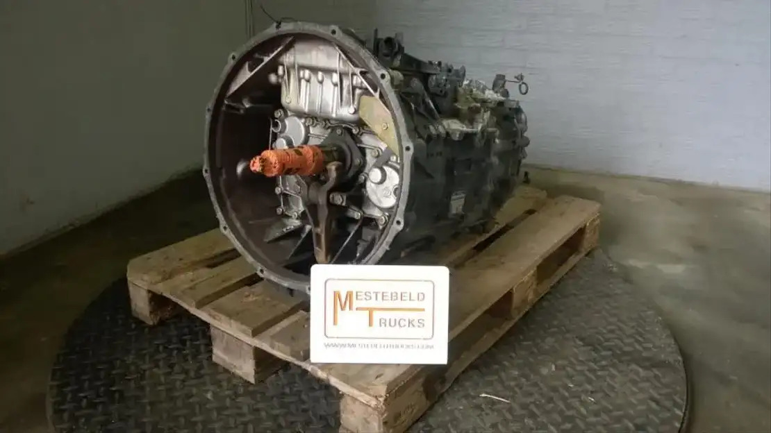Renault Versnellingsbak 12 AS 2601 - Versnellingsbak en onderdelen voor Vrachtwagen: afbeelding 1 Renault Versnellingsbak 12 AS 2601 - Versnellingsbak en onderdelen voor Vrachtwagen: afbeelding 1