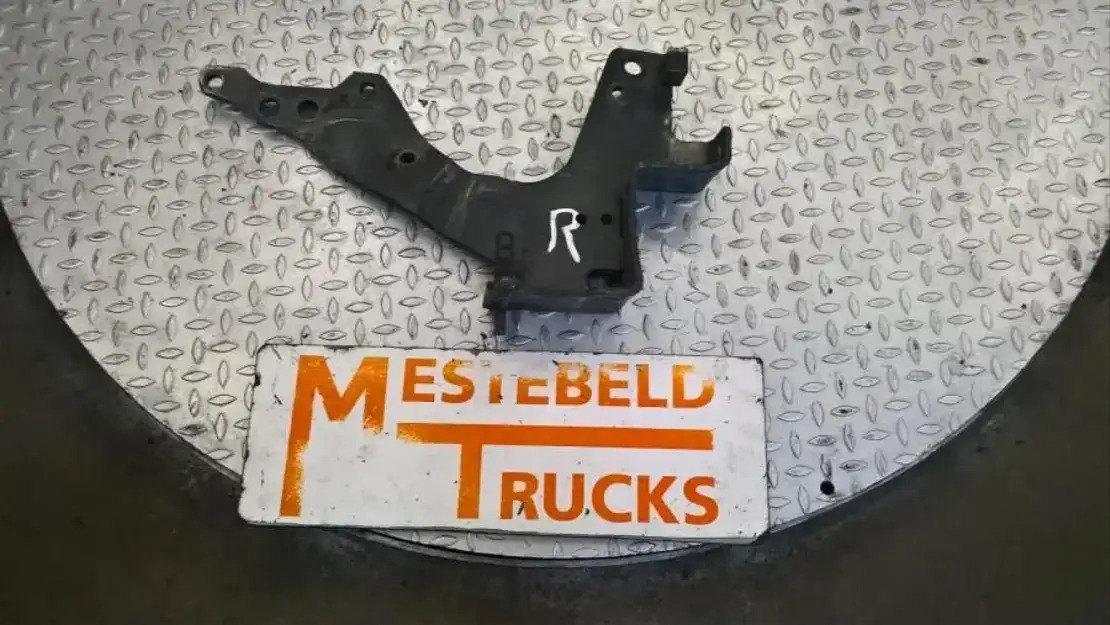 Scania Bumpersteun R400 rechts - Frame/ Chassis voor Vrachtwagen: afbeelding 1 Scania Bumpersteun R400 rechts - Frame/ Chassis voor Vrachtwagen: afbeelding 1