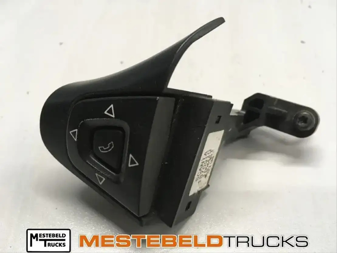 Scania S chakelaarmodule - Elektrisch systeem voor Vrachtwagen: afbeelding 1 Scania S chakelaarmodule - Elektrisch systeem voor Vrachtwagen: afbeelding 1