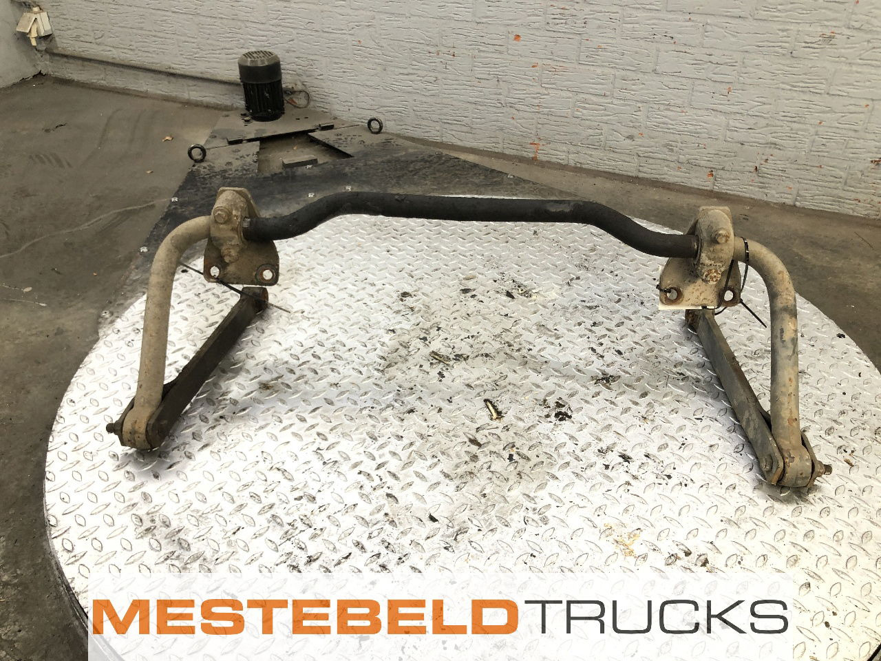 Volvo Stabilisator vooras FL6 - Frame/ Chassis voor Vrachtwagen: afbeelding 1 Volvo Stabilisator vooras FL6 - Frame/ Chassis voor Vrachtwagen: afbeelding 1