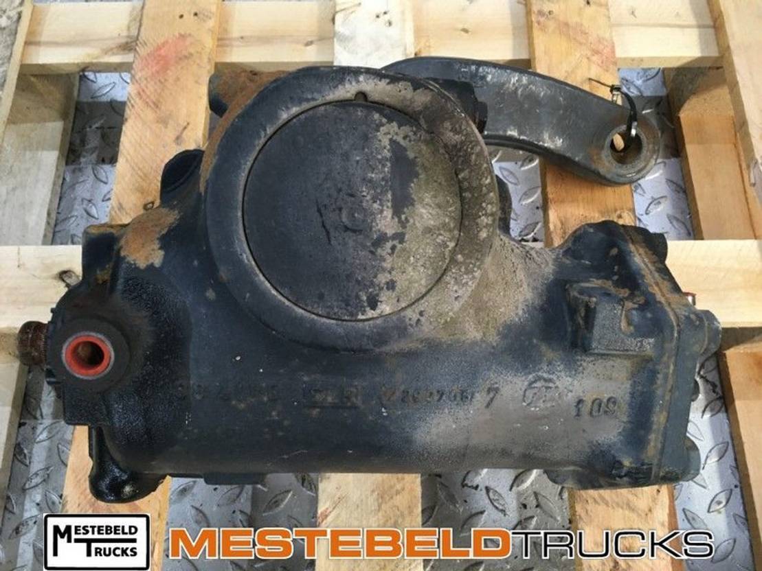 Volvo Stuurhuis - Stuurhuis voor Vrachtwagen: afbeelding 1 Volvo Stuurhuis - Stuurhuis voor Vrachtwagen: afbeelding 1