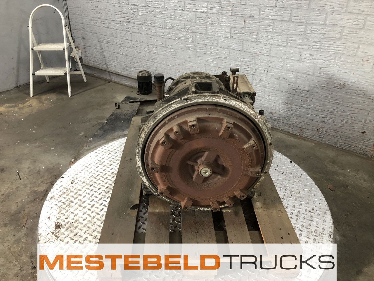 Volvo Versnellingsbak 5 HP 602 C Bus - Versnellingsbak en onderdelen voor Vrachtwagen: afbeelding 4 Volvo Versnellingsbak 5 HP 602 C Bus - Versnellingsbak en onderdelen voor Vrachtwagen: afbeelding 4