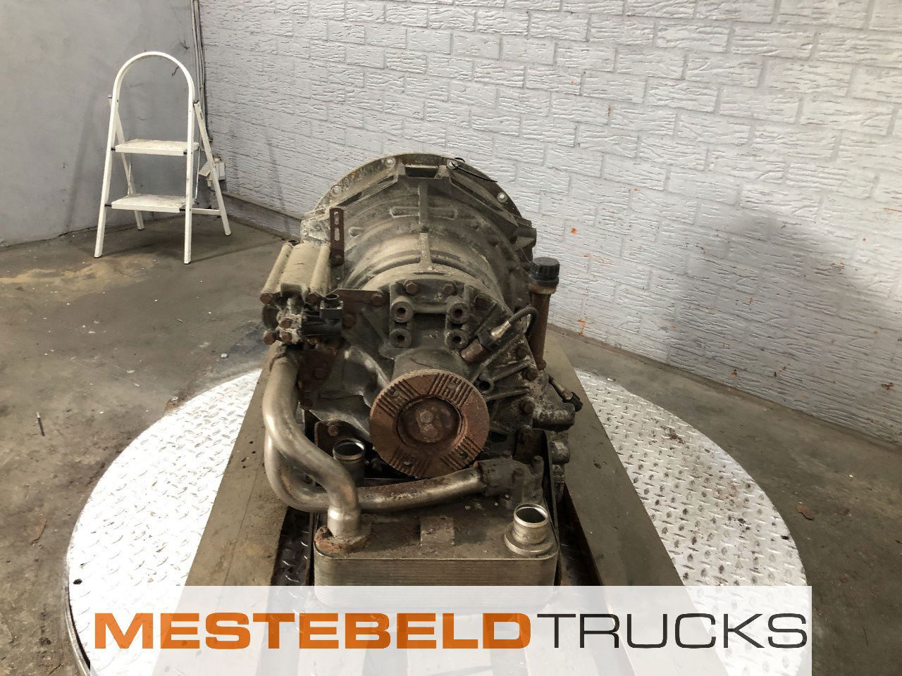 Volvo Versnellingsbak 5 HP 602 C Bus - Versnellingsbak en onderdelen voor Vrachtwagen: afbeelding 2 Volvo Versnellingsbak 5 HP 602 C Bus - Versnellingsbak en onderdelen voor Vrachtwagen: afbeelding 2