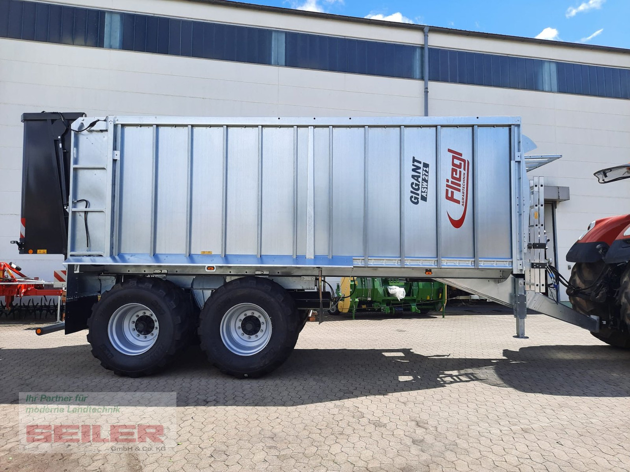 Fliegl ASW 271 C FOX Lenkachse 26,5" 35m³ - Opraapwagen: afbeelding 3 Fliegl ASW 271 C FOX Lenkachse 26,5" 35m³ - Opraapwagen: afbeelding 3