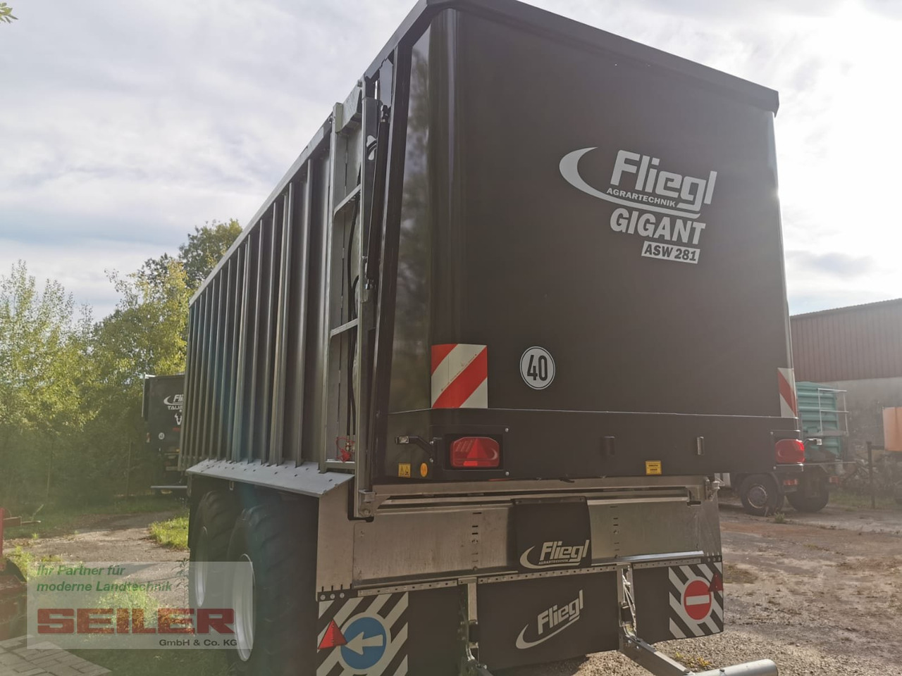Fliegl ASW 281 GIGANT FOX 45m³ - Opraapwagen: afbeelding 4 Fliegl ASW 281 GIGANT FOX 45m³ - Opraapwagen: afbeelding 4