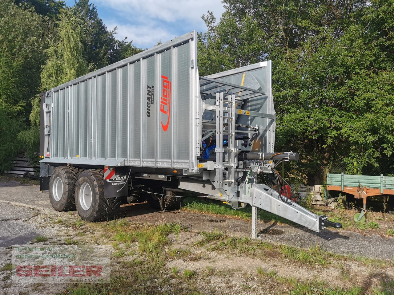 Fliegl ASW 281 GIGANT FOX 45m³ - Opraapwagen: afbeelding 1 Fliegl ASW 281 GIGANT FOX 45m³ - Opraapwagen: afbeelding 1