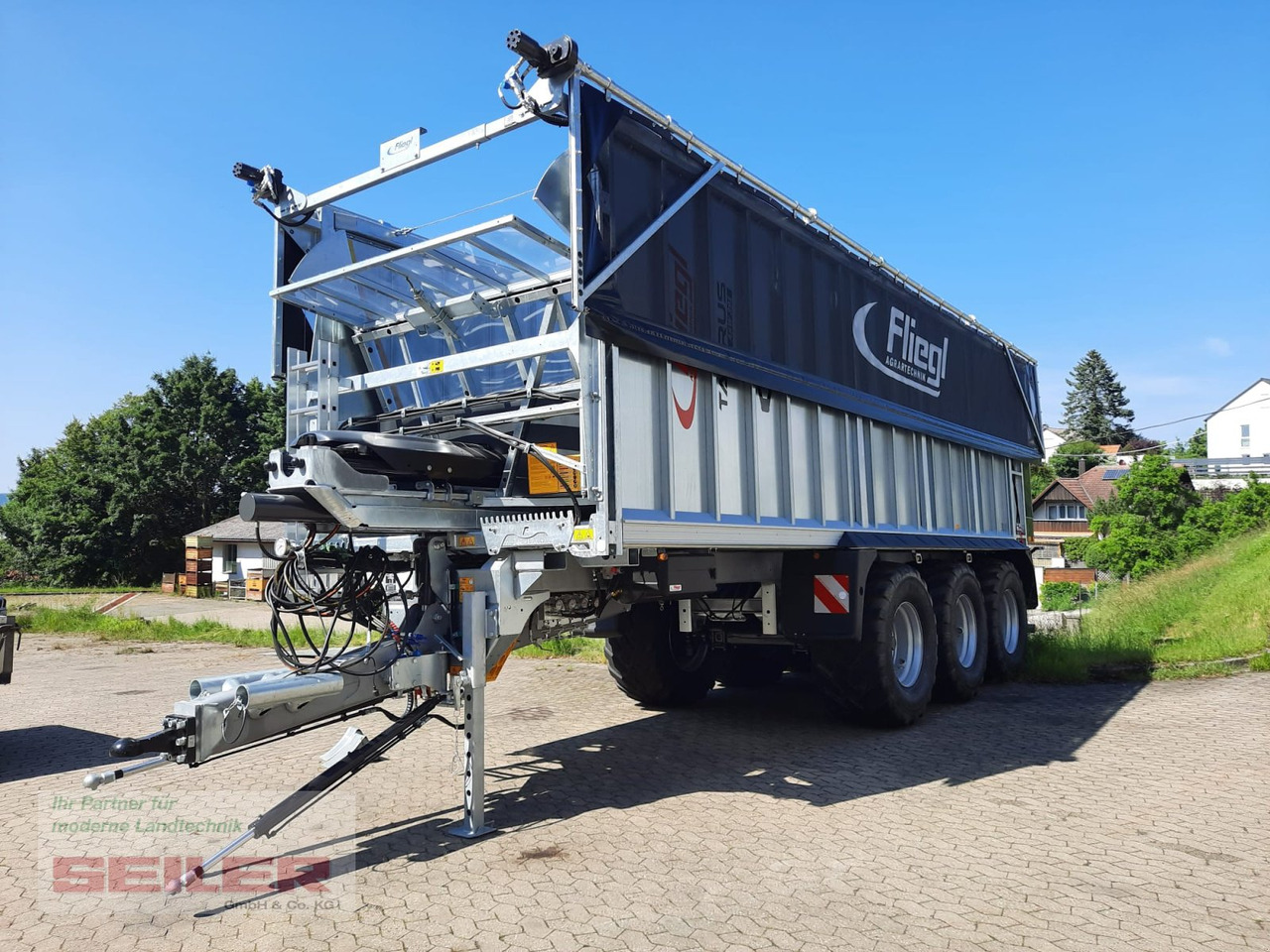 Fliegl ASW 391 TAURUS FOX 50m³ ZWL + Top Lift Light - Opraapwagen: afbeelding 4 Fliegl ASW 391 TAURUS FOX 50m³ ZWL + Top Lift Light - Opraapwagen: afbeelding 4