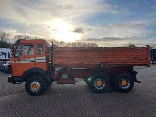Mercedes-Benz AK 2635 6x4 V8 - Kipper vrachtwagen: afbeelding 3 Mercedes-Benz AK 2635 6x4 V8 - Kipper vrachtwagen: afbeelding 3